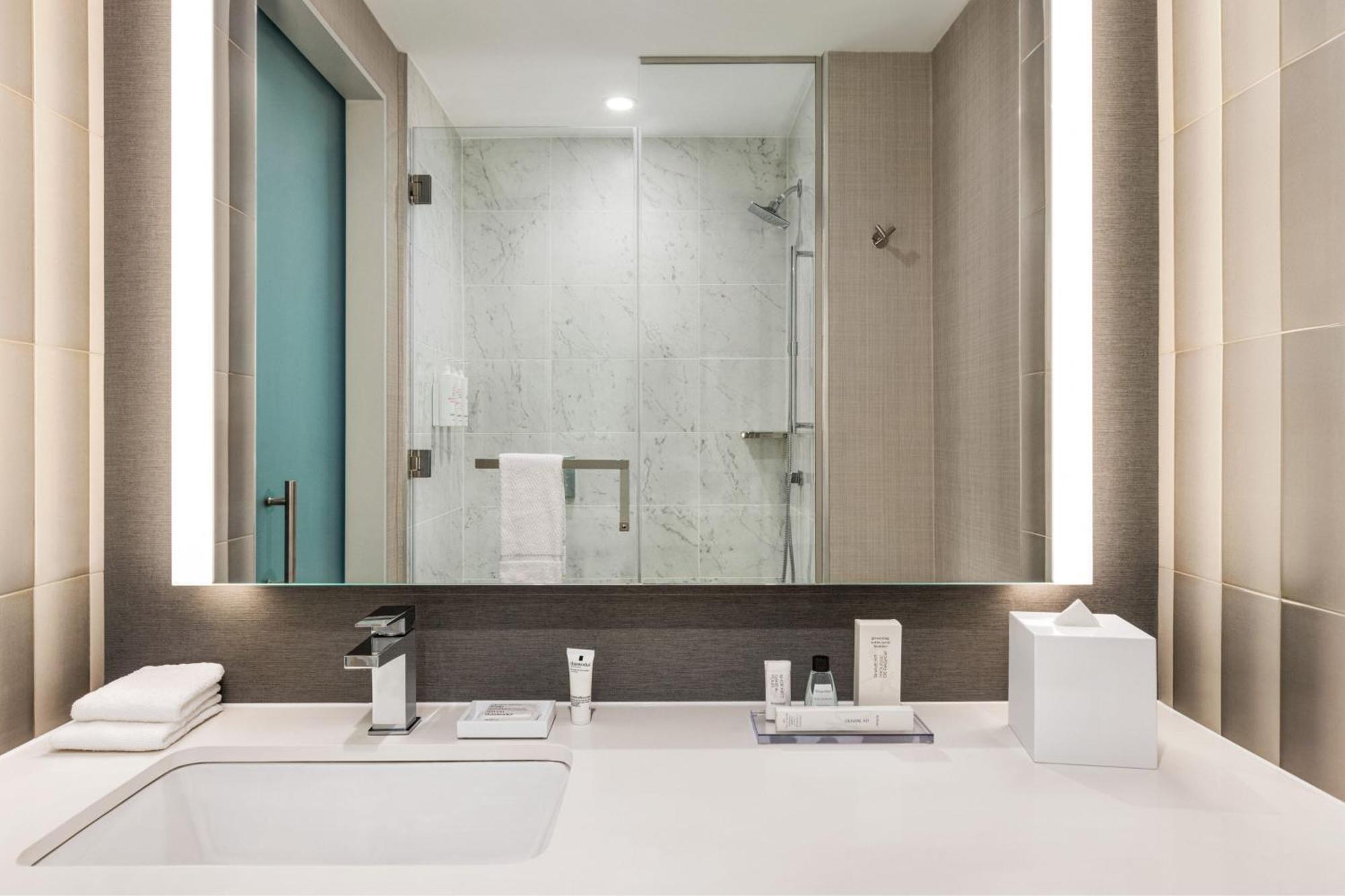 Отель Marriott New York Jfk Airport Экстерьер фото