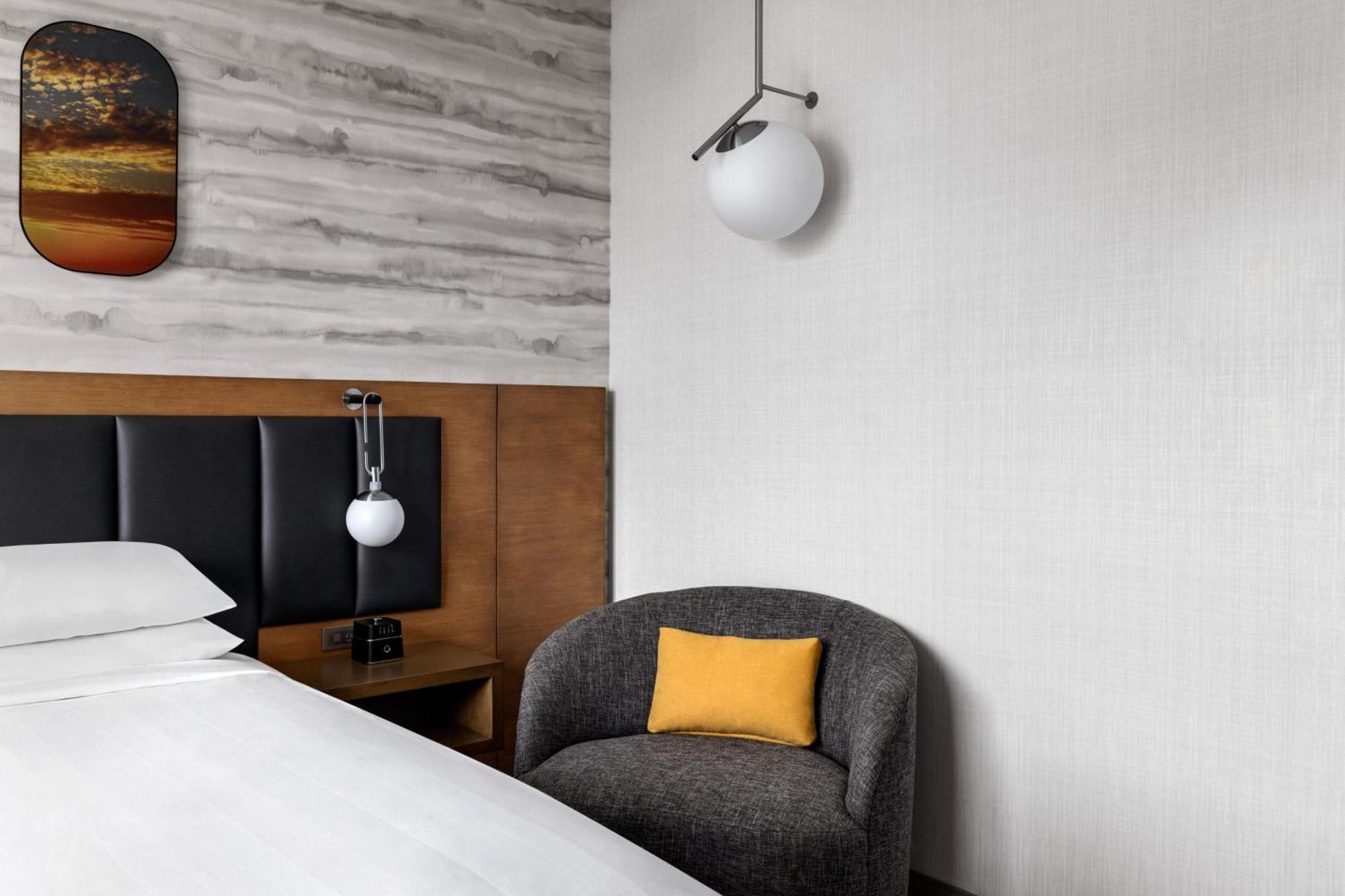 Отель Marriott New York Jfk Airport Экстерьер фото