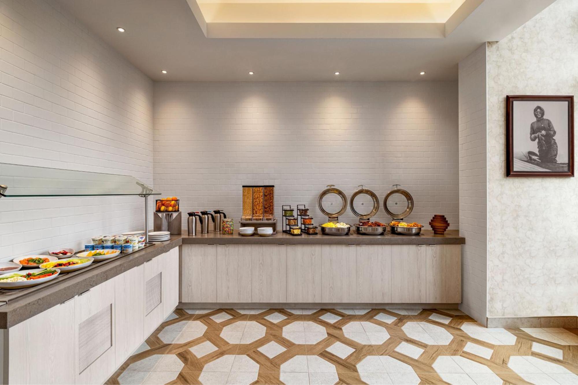 Отель Marriott New York Jfk Airport Экстерьер фото