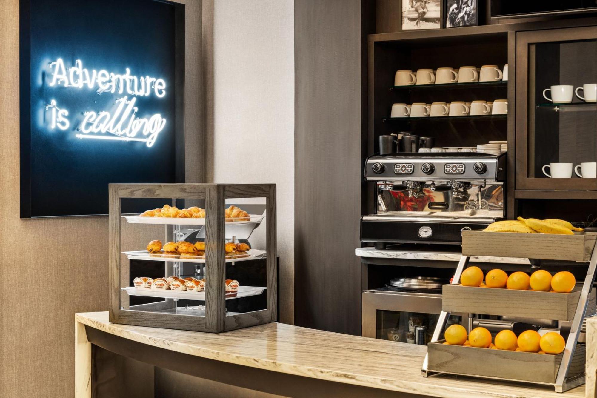 Отель Marriott New York Jfk Airport Экстерьер фото