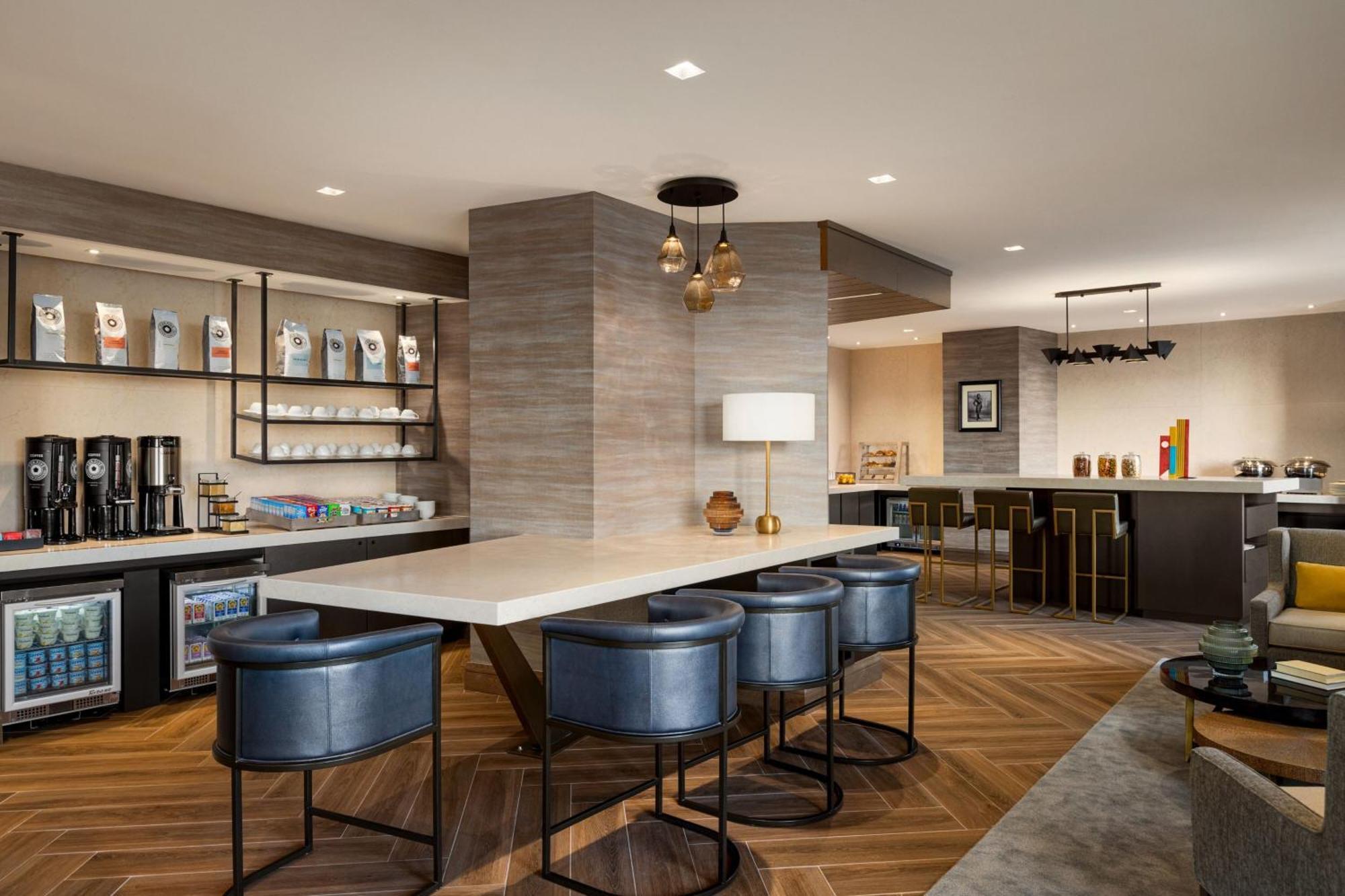 Отель Marriott New York Jfk Airport Экстерьер фото