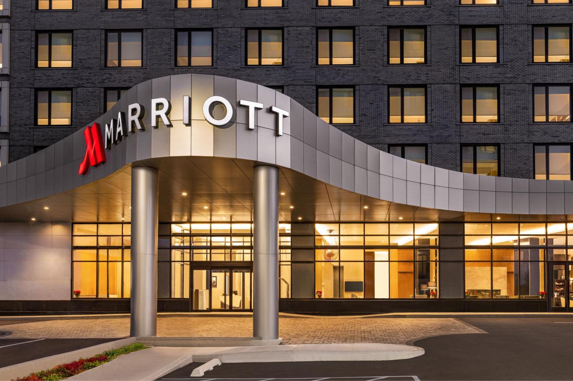 Отель Marriott New York Jfk Airport Экстерьер фото