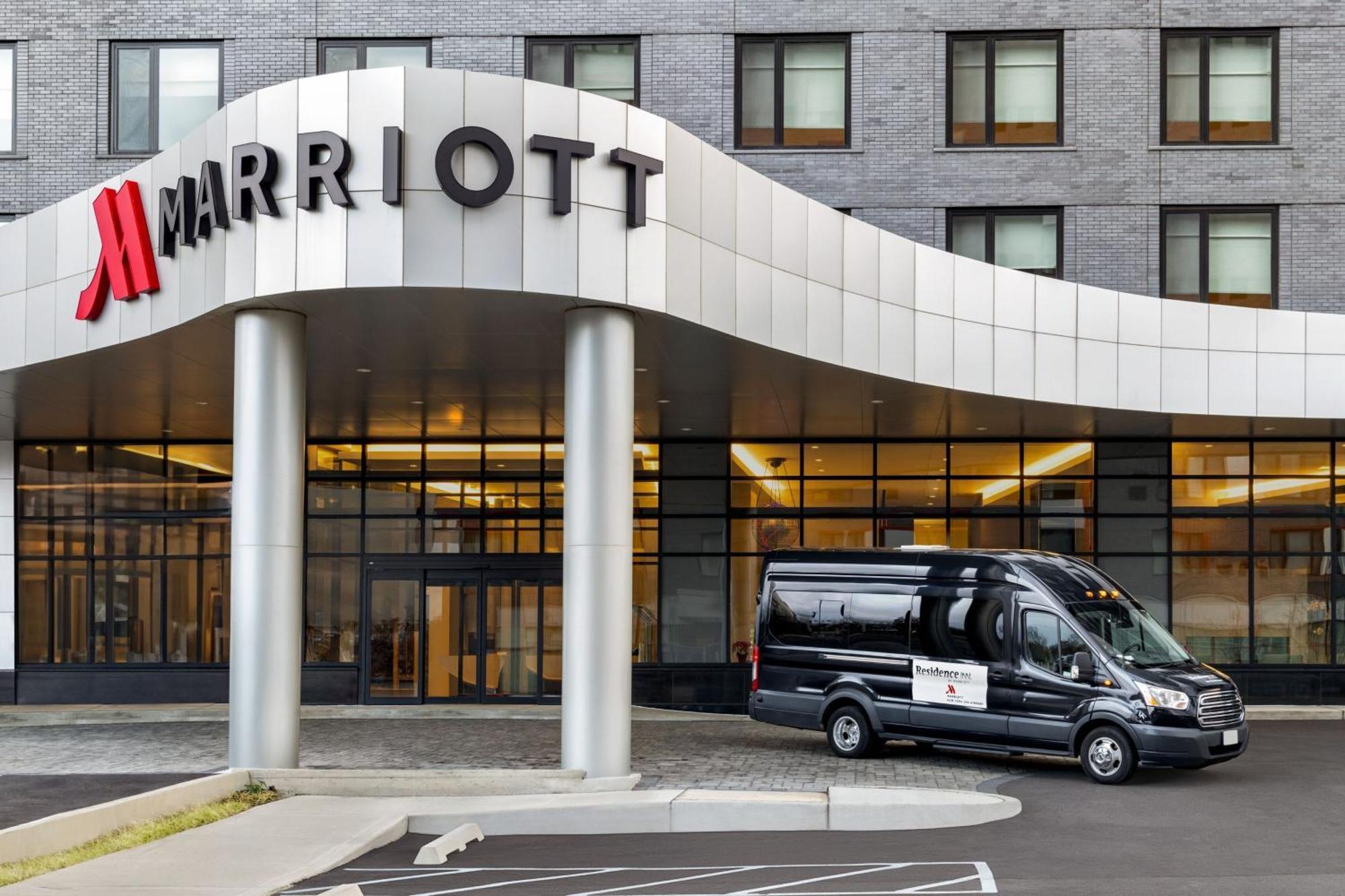 Отель Marriott New York Jfk Airport Экстерьер фото